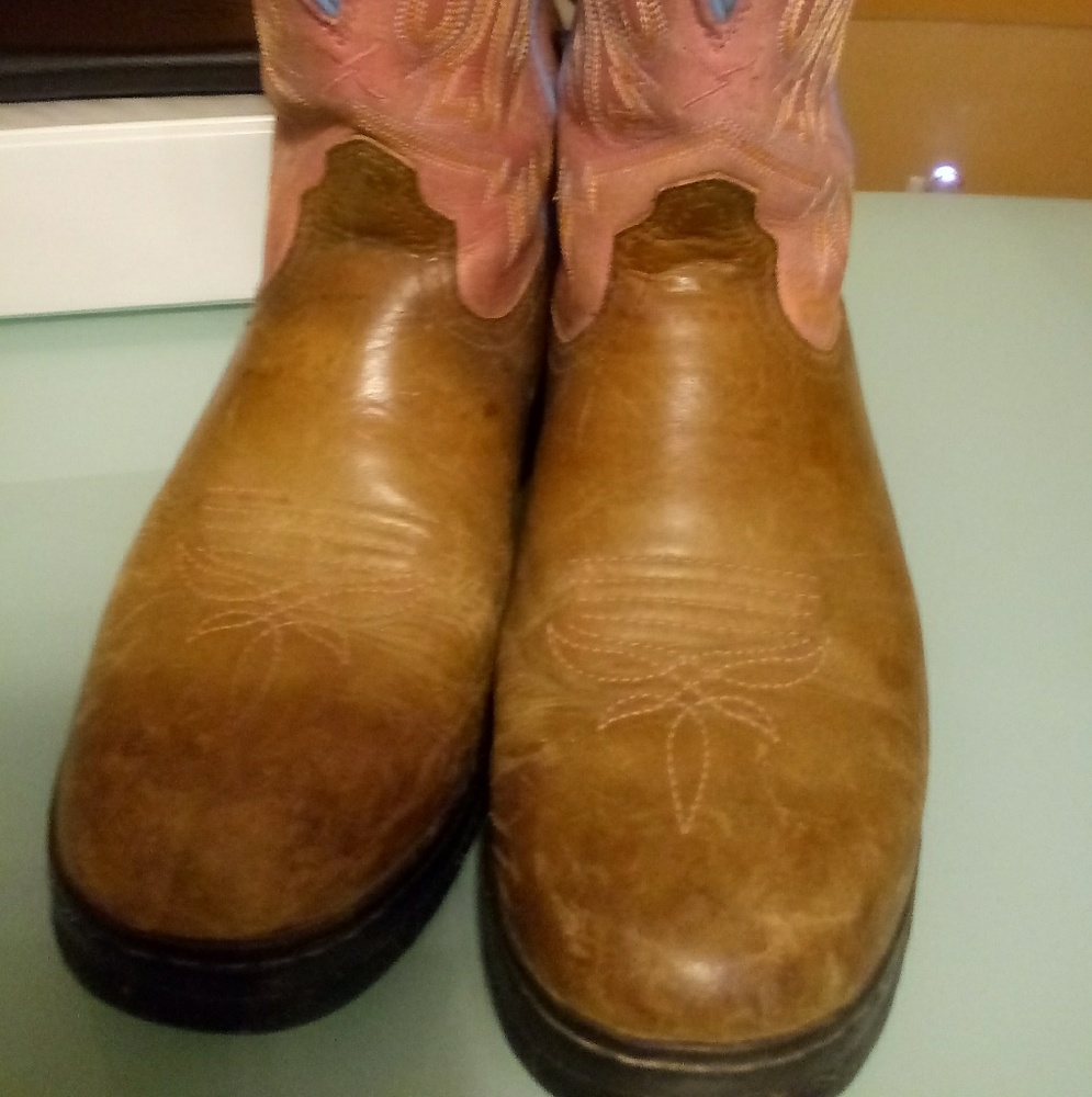 Women's cowboy boots